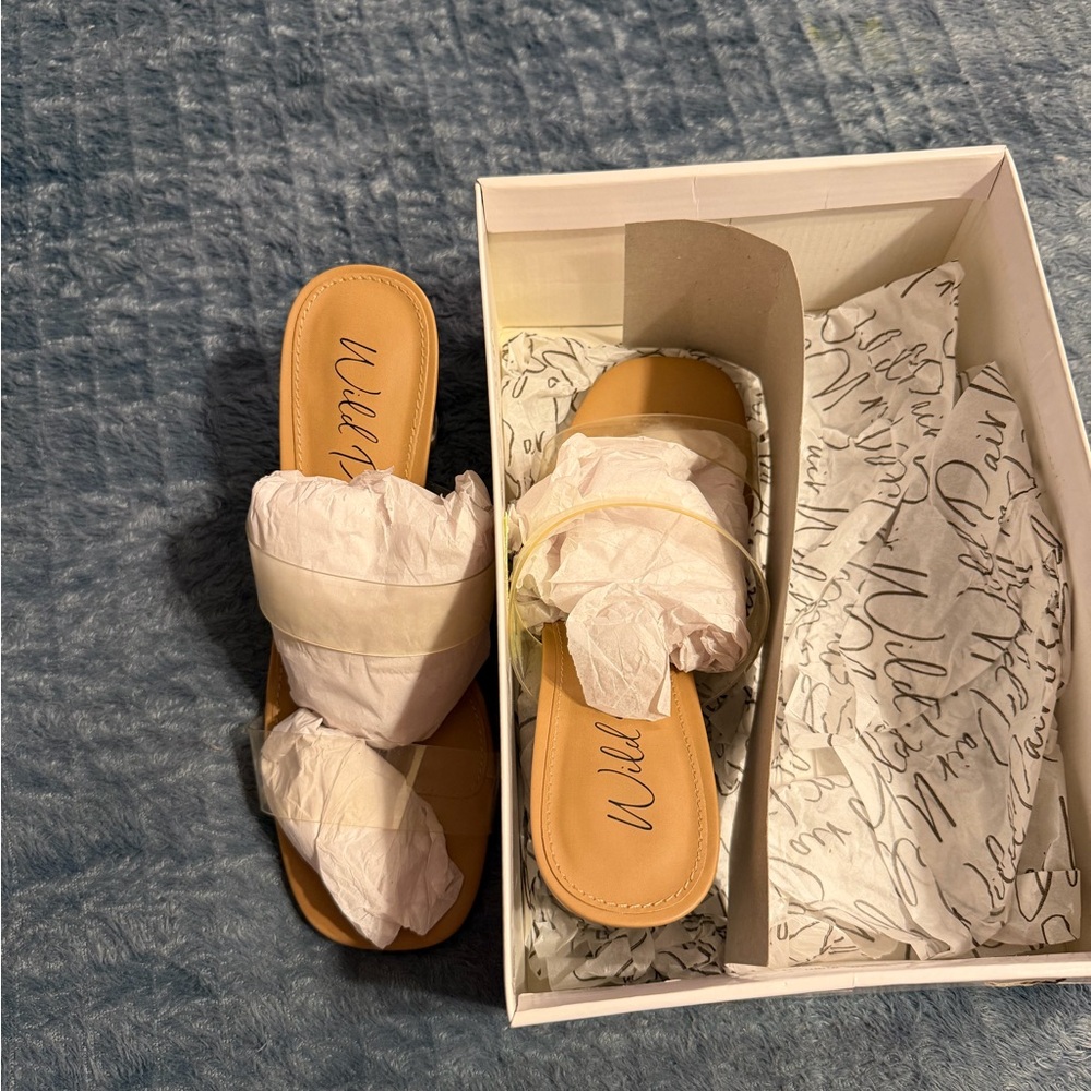 Wild Pair Women's Cream Slide Heels